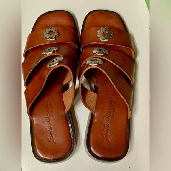 Women's 7 M SESTO MEUCCI Florence Italian Brown Leather Metal Hardware Sandals - Picture 8 of 16